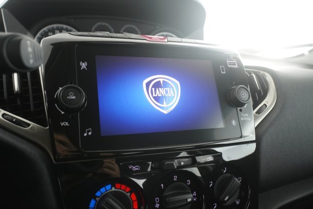 LANCIA Ypsilon usata 13