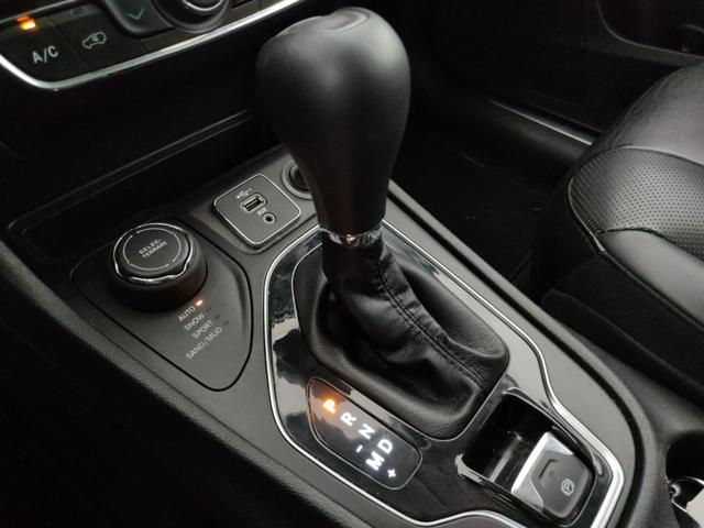JEEP Cherokee usata, con Sedile posteriore sdoppiato