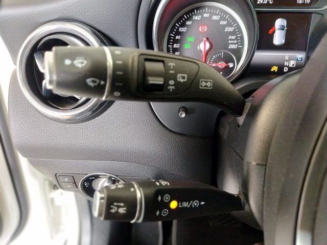 MERCEDES-BENZ GLA 200 usata, con Climatizzatore