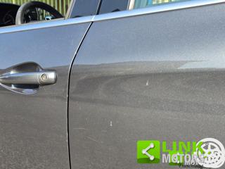 PEUGEOT 208 usata, con Sedile posteriore sdoppiato