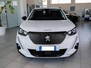 PEUGEOT 2008 usata, con Airbag