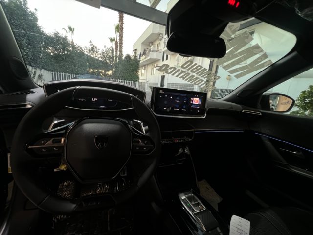 PEUGEOT 2008 usata, con Controllo vocale