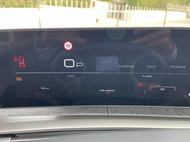 PEUGEOT 3008 usata, con Sensori di parcheggio anteriori