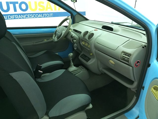 RENAULT Twingo usata 15