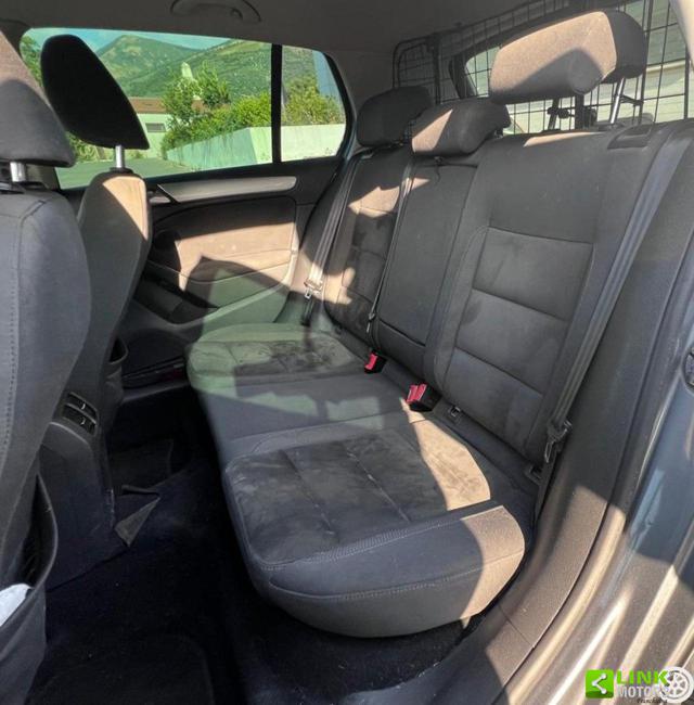 VOLKSWAGEN Golf usata, con Bracciolo