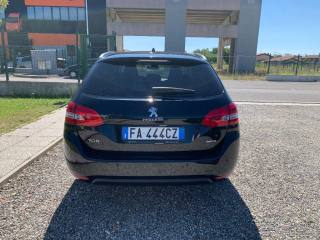 PEUGEOT 308 usata, con Autoradio