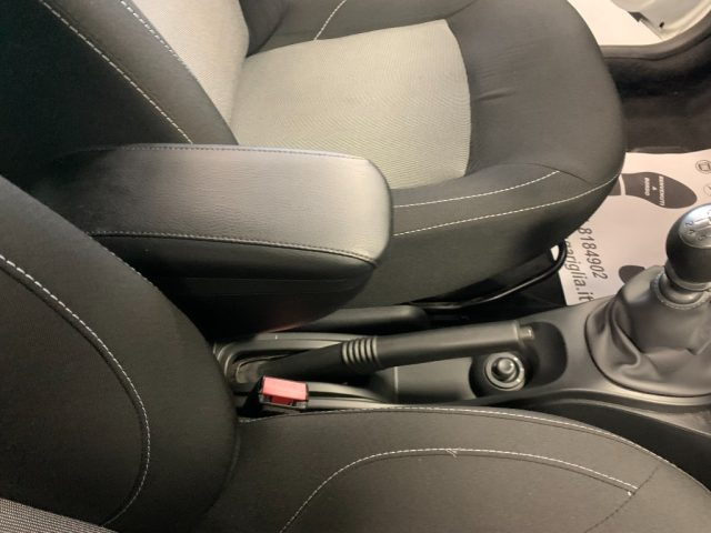 DACIA Duster usata, con USB