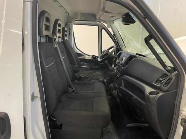 IVECO Daily usata, con Fari LED