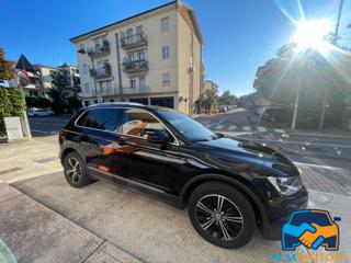 VOLKSWAGEN Tiguan usata, con Airbag laterali