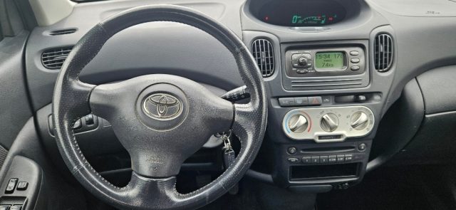 TOYOTA Yaris usata, con Fendinebbia