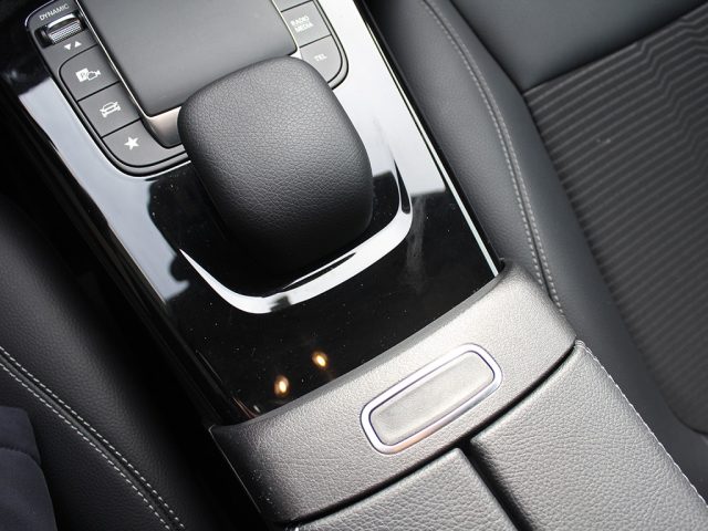 MERCEDES-BENZ A 180 usata, con Specchietti laterali elettrici