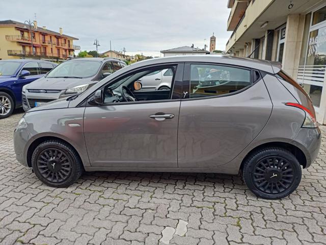 LANCIA Ypsilon usata, con Lettore CD