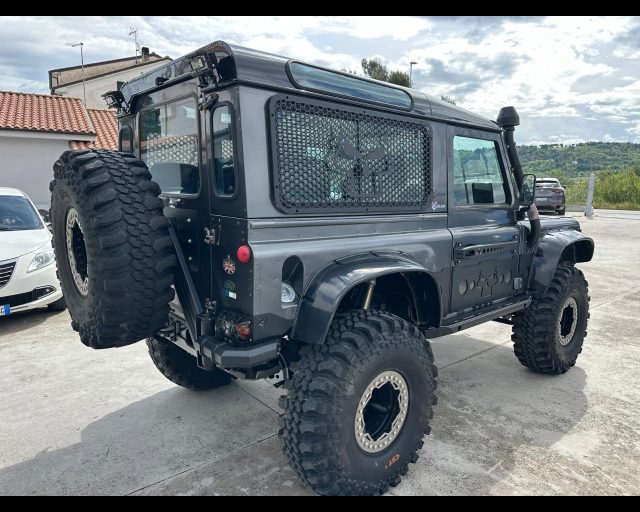 LAND ROVER Defender usata, con Sedile posteriore sdoppiato