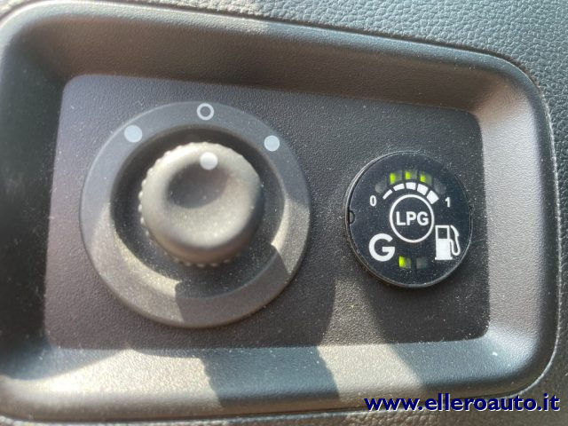 DACIA Duster usata, con Autoradio digitale