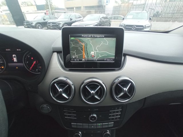 MERCEDES-BENZ B 180 usata, con Volante multifunzione