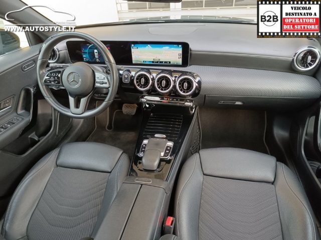 MERCEDES-BENZ A 180 usata, con Fari full-led