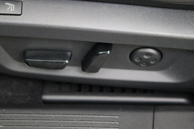 NISSAN Qashqai usata, con Fari LED