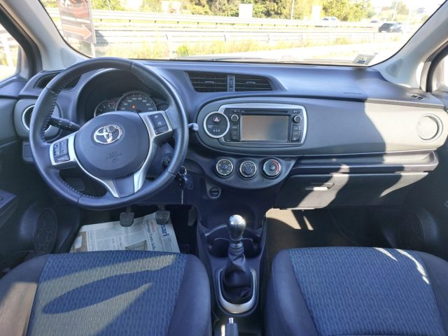 TOYOTA Yaris usata 8