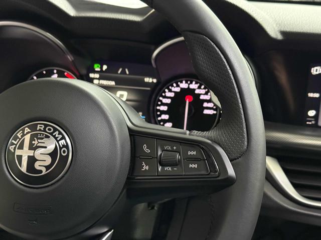 ALFA ROMEO Stelvio usata, con Sensori di parcheggio anteriori