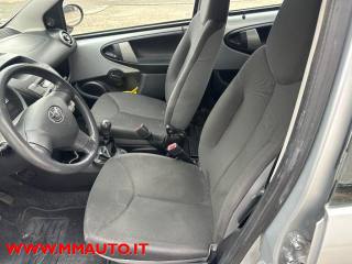 TOYOTA Aygo usata, con Controllo automatico clima