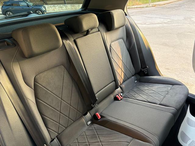 VOLKSWAGEN Golf usata, con Volante in pelle