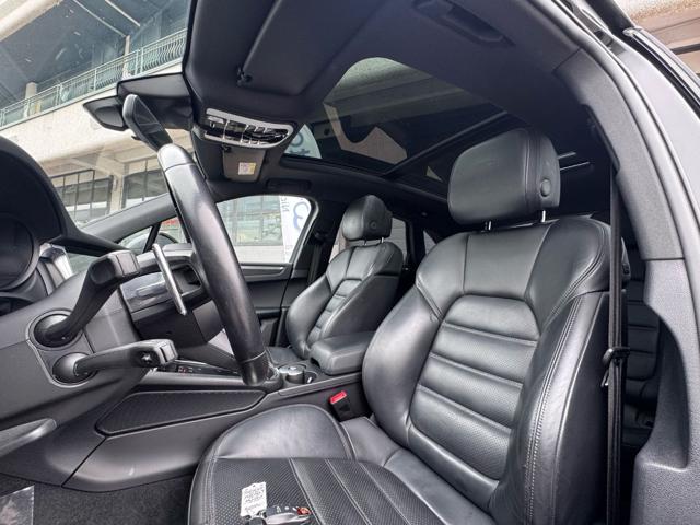 PORSCHE Macan usata, con Boardcomputer