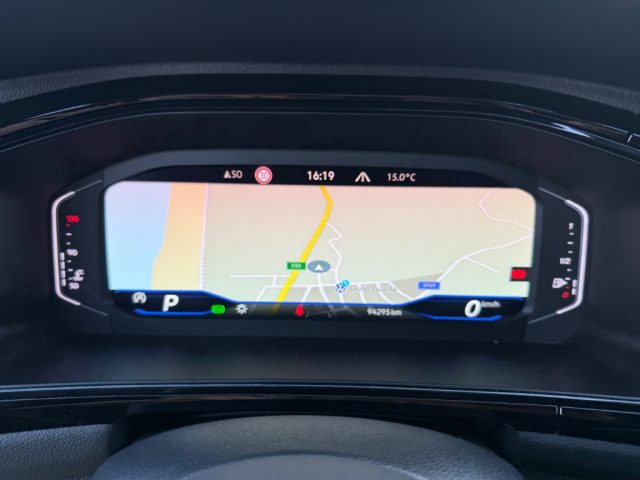 VOLKSWAGEN T-Roc usata, con Airbag testa