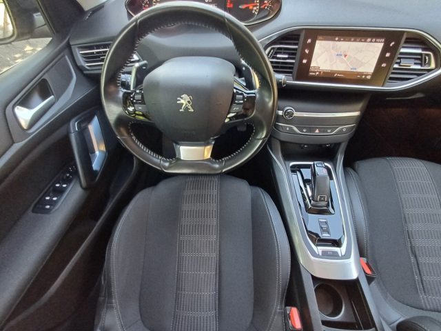 PEUGEOT 308 usata, con Luci diurne LED