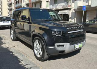 LAND ROVER Defender usata, con USB