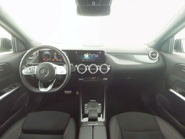 MERCEDES-BENZ GLA 220 usata, con Cerchi in lega