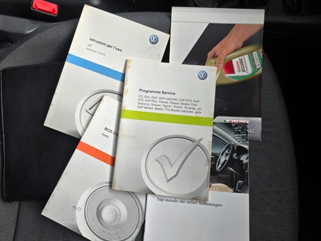 VOLKSWAGEN up! usata 70