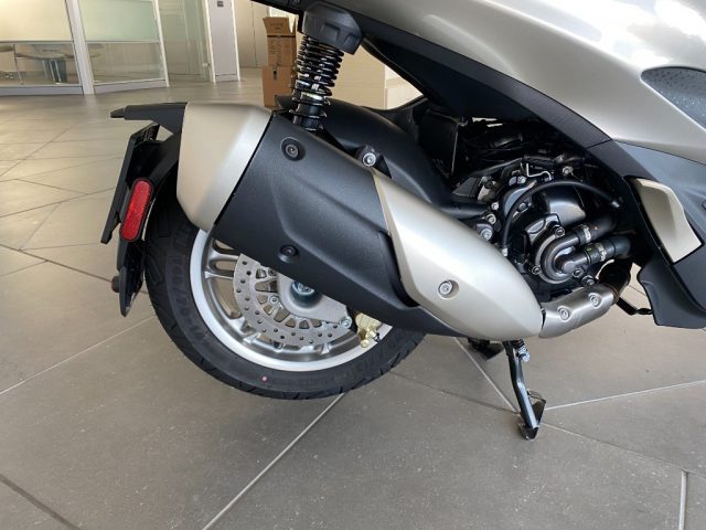 PIAGGIO Beverly 300 i.e. usata 8