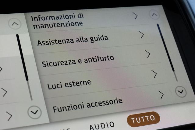 LAND ROVER Discovery Sport usata, con Controllo trazione