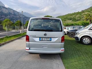 VOLKSWAGEN Caravelle usata, con Autoradio