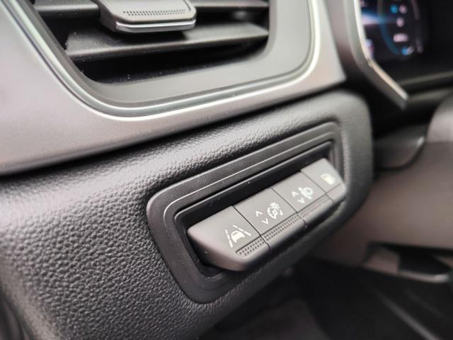 RENAULT Captur usata, con Volante in pelle