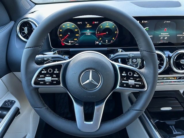 MERCEDES-BENZ GLA 200 usata, con Chiusura centralizzata