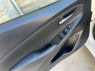 MAZDA 2 usata, con Isofix