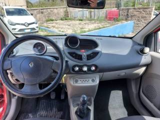 RENAULT Twingo usata 8