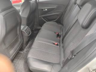 PEUGEOT 3008 usata, con Sensori di parcheggio posteriori