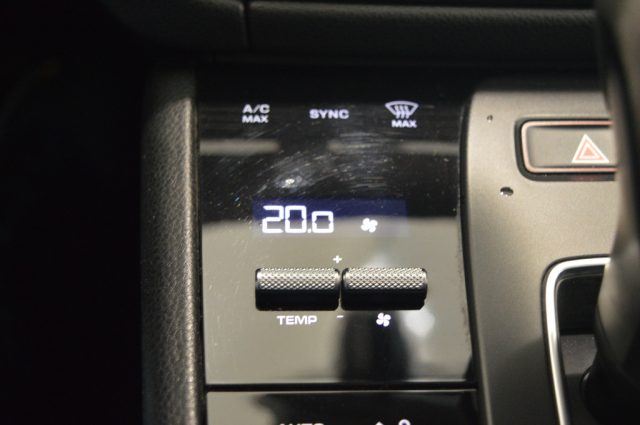 PORSCHE Macan usata, con USB