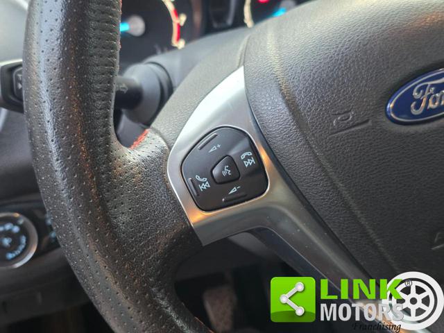 FORD Tourneo Courier usata, con Autoradio digitale