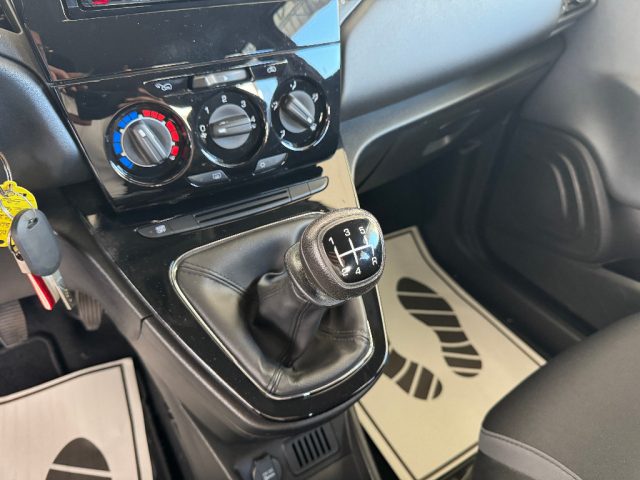 LANCIA Ypsilon usata 23