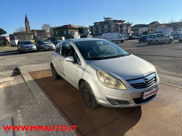 OPEL Corsa usata, con Airbag laterali