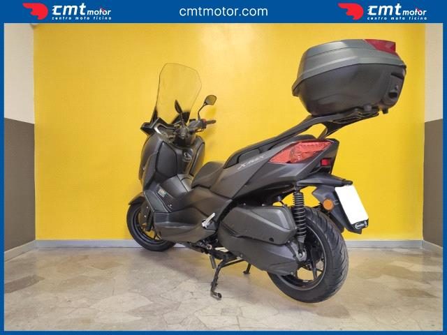 YAMAHA X-MAX 300 usata 3