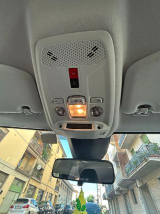 PEUGEOT 208 usata, con Sedile posteriore sdoppiato