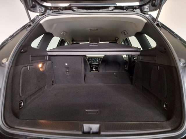 OPEL Astra usata, con Touch screen