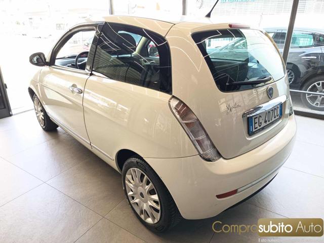 LANCIA Ypsilon usata, con Autoradio