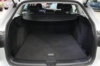 VOLKSWAGEN Golf Variant usata, con Luci diurne LED