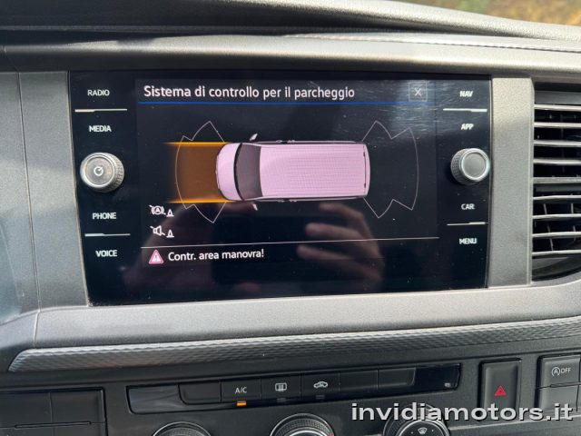 VOLKSWAGEN Caravelle usata, con USB