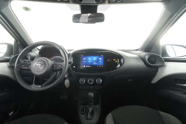 TOYOTA Aygo X usata 10